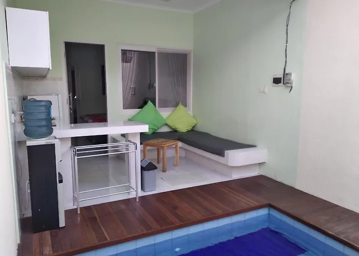 Villa Degung De Brata Family *